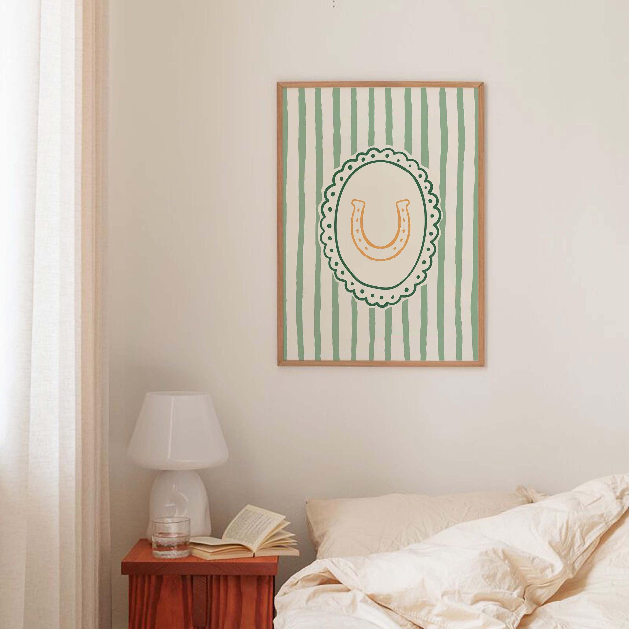 Striped Horseshoe Print - Image 4